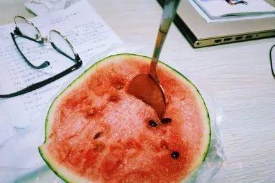 沂水后座吃瓜事件,一场网络热议的真相探寻